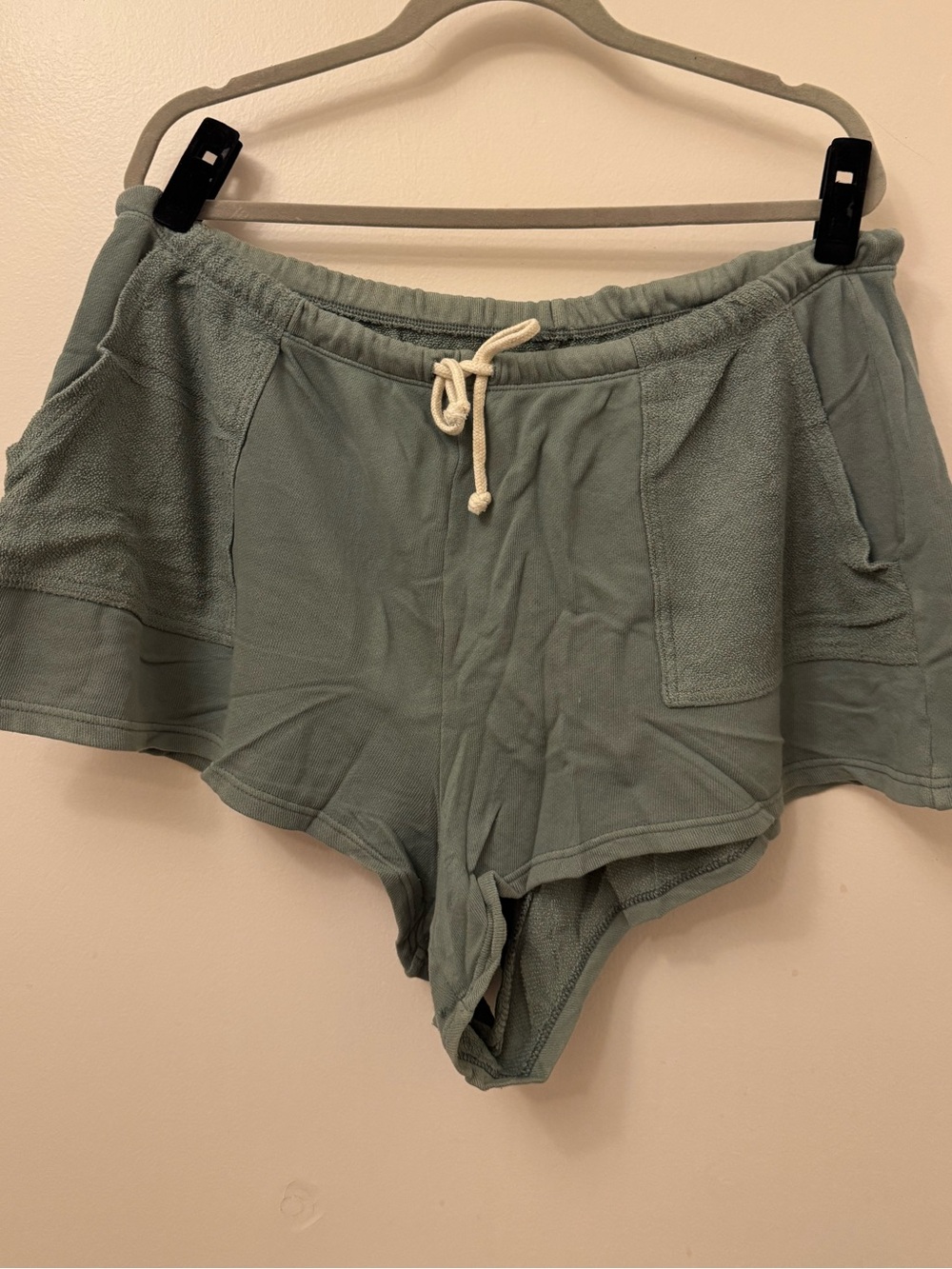 aerie Drawstring Women's Shorts in Sage Green